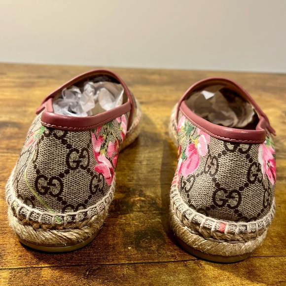 Authentic Gucci espadrille. Size 7 1/2 - Picture 5 of 14